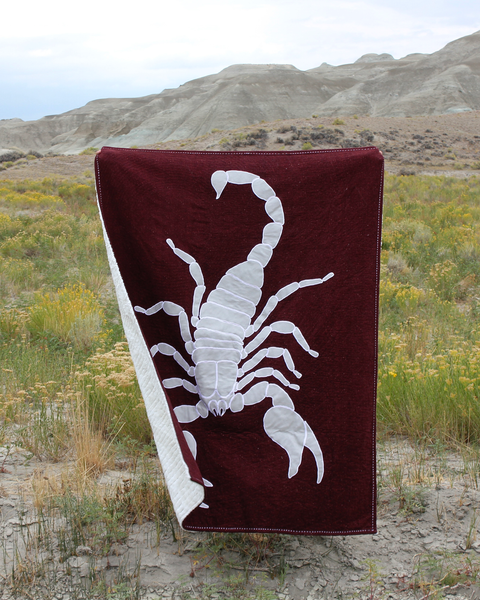 Moonbeam Scorpion Appliqué Quilt 56x74
