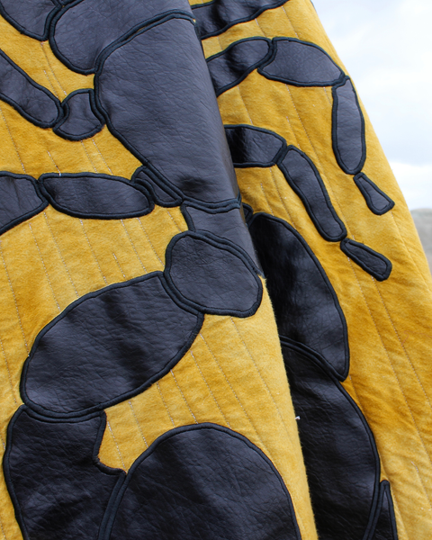 Sunshine Scorpion Appliqué Quilt 56x74